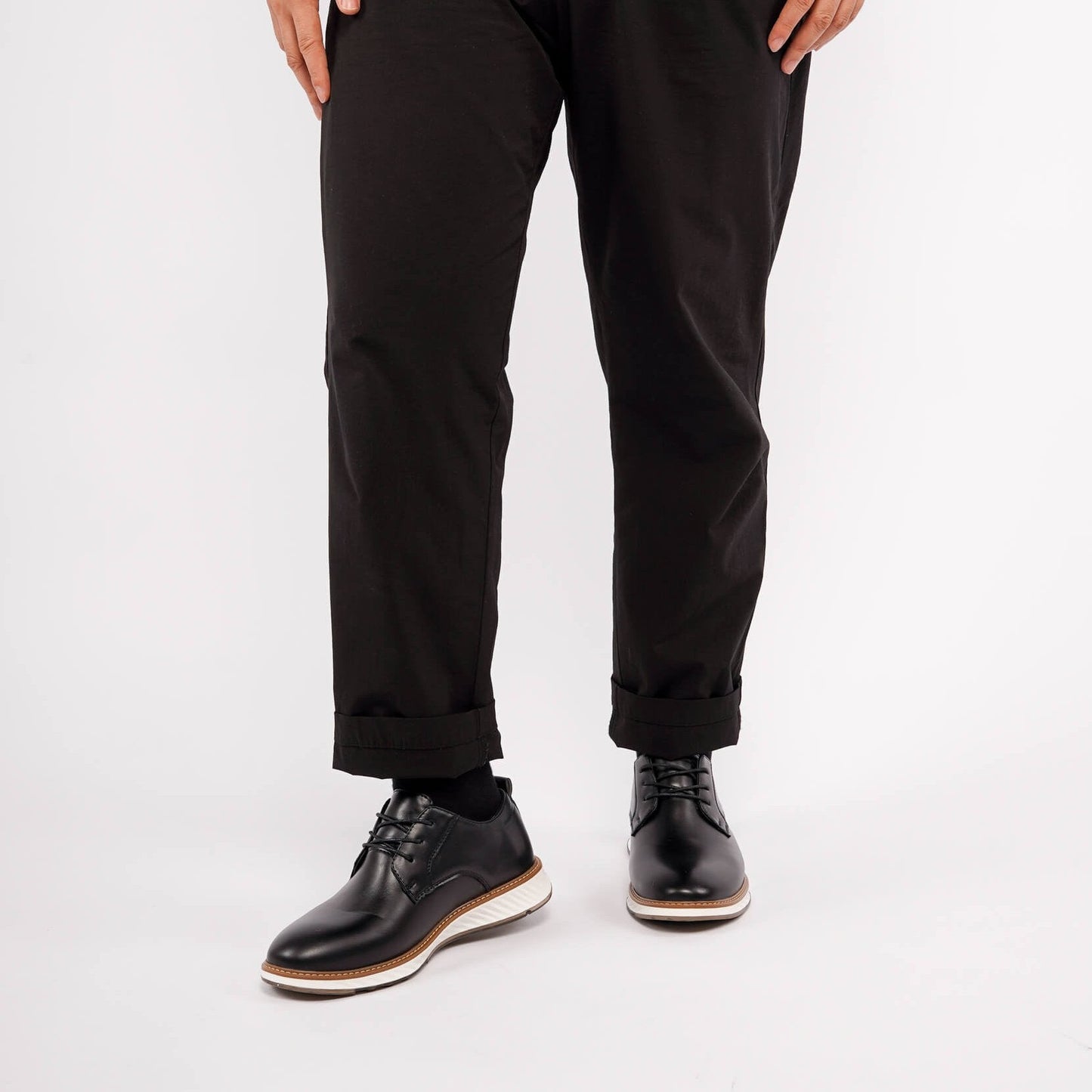 El Noble – Zapato de Cuero Auténtico Negro | Punta Redonda, Suela Blanca